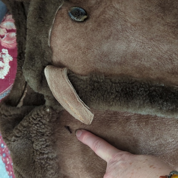 Vintage Sheepskin coat - Picture 8 of 12